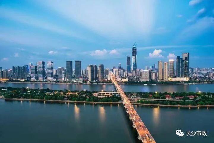 以城市，見未來；與城市，共成長